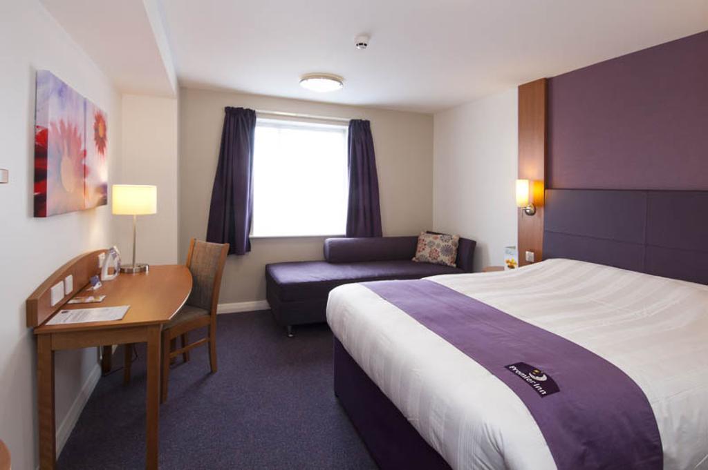 Dundee East Premier Travel Inn Bilik gambar