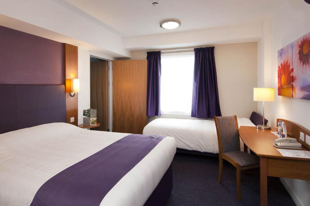 Dundee East Premier Travel Inn Bilik gambar